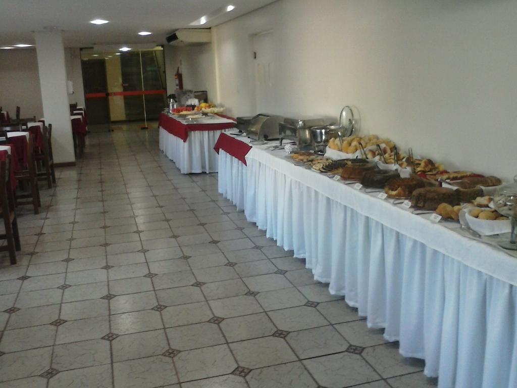 אנשייטה Thanharu Praia Hotel מראה חיצוני תמונה
